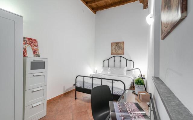 House of Foscolo - Palazzo Cornazzani - by Host4U