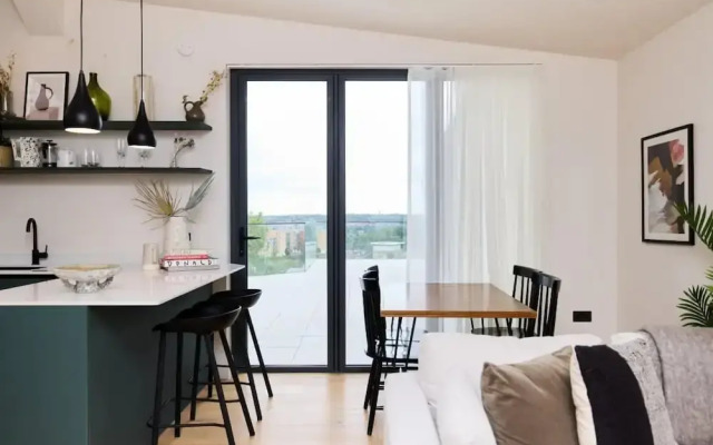 The Woodford Paradise - Homely 2bdr House With Terrace