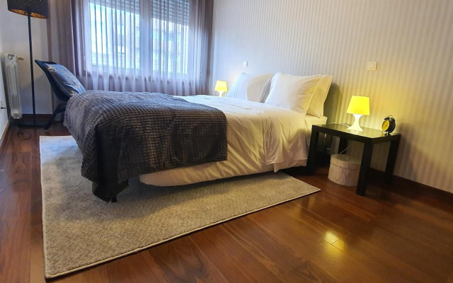 VIVER D'AMOR Oporto Douro River Flat