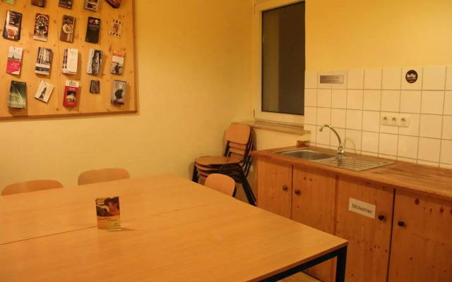 Buch-Ein-Bett Hostel