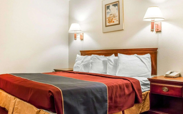 Rodeway Inn Winslow I-40