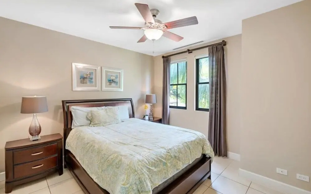 3BD Beauty in Coco - Have Coffee or Meals Overlooking Pool