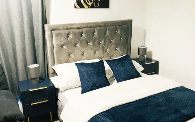 Convenient Home - Sleeps 6 - Parking - Garden