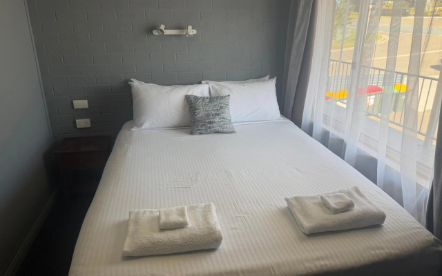 Coastal Comfort Motel – Guest Rooms – Narooma