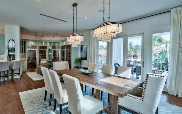 Beaches Be Sippin by Five Star Properties