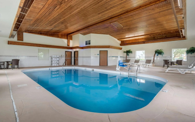 Comfort Inn Warren I-69