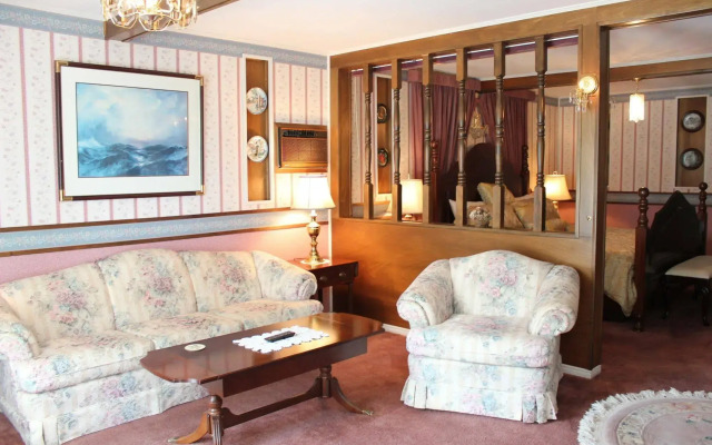 Tara Manor Inn