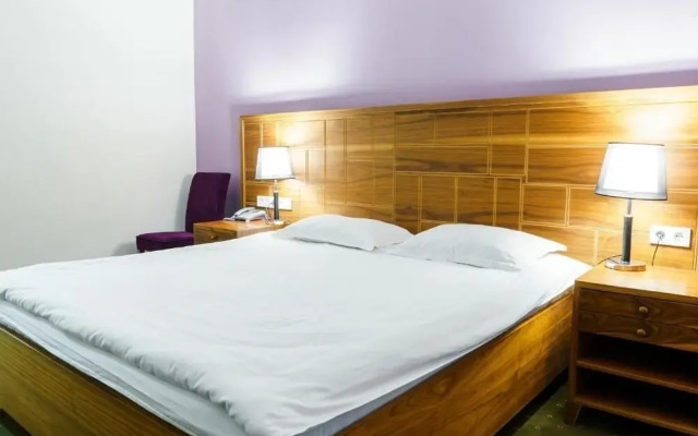 The Square Hotel