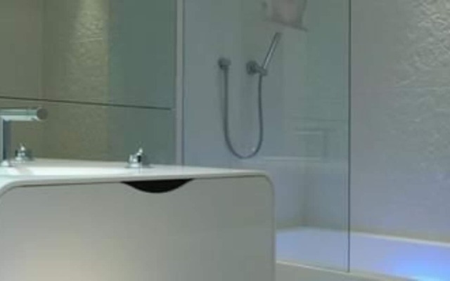 i-Suite Hotel