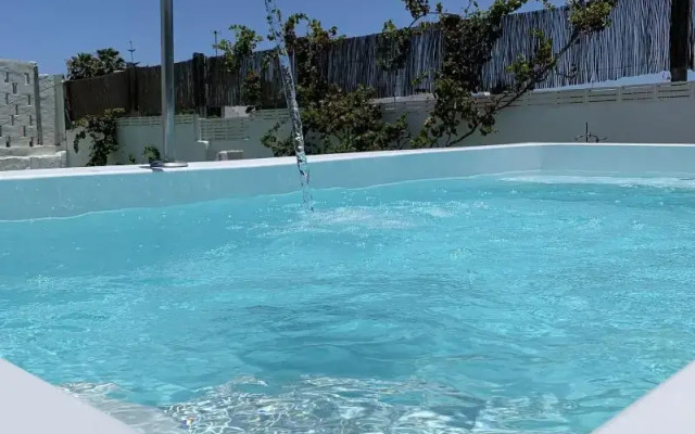 Valtisya House Pool & Airport