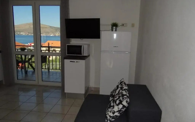 Apartments Mara - 70m from the sea