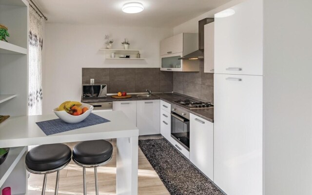 Amazing Home in Skatari With Wifi and 3 Bedrooms