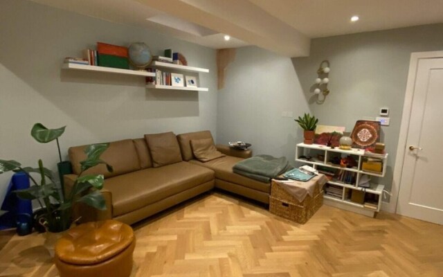 Gorgeous 2BD Flat - 5 Mins to Clapham Junction!