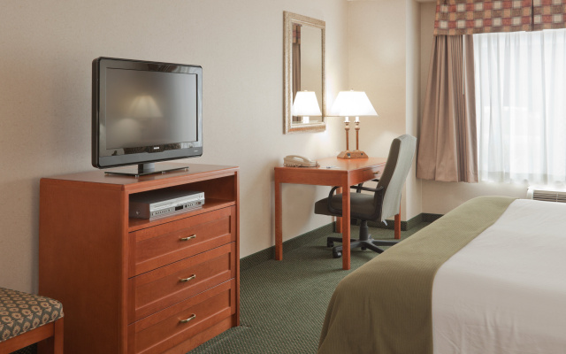 Holiday Inn Express & Suites Montpelier by IHG