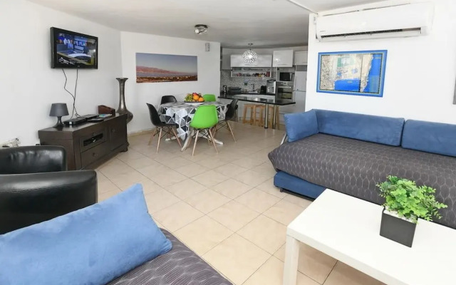 Avi's Suites - 44 Hativat Hanegev