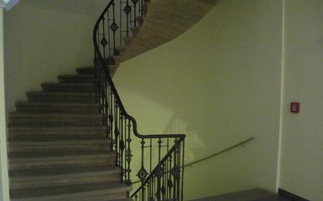 Bredovský dvůr Apartment