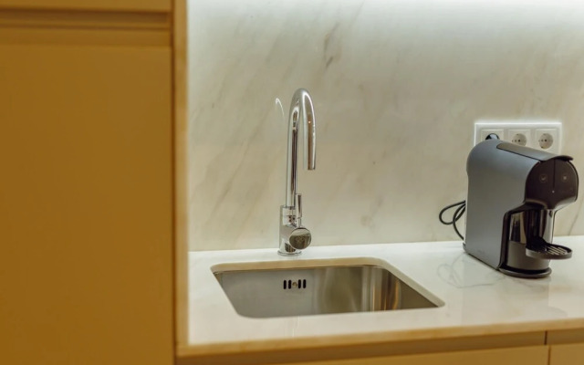 Legacy Oporto Design Apartment F by Vacationy