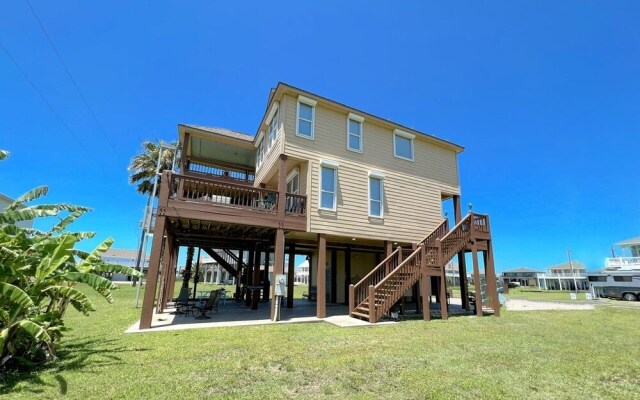 Sea-renity 3 Bedroom Home by Redawning