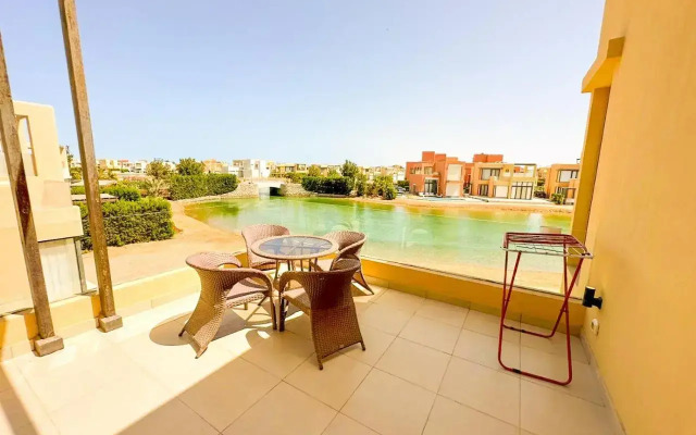 Luxury 3 bedrooms town house