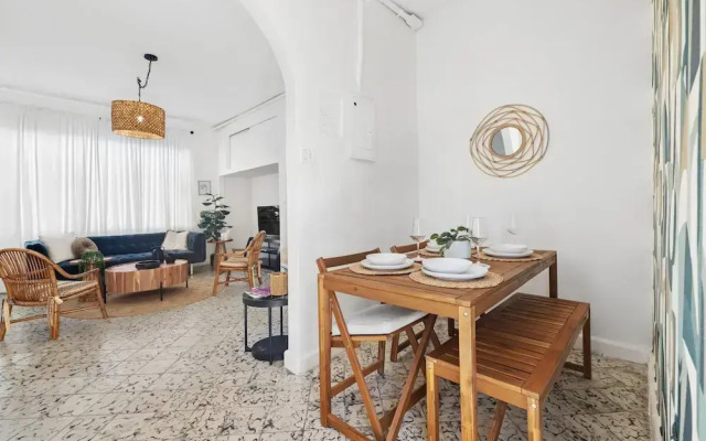 Otium Rentals Historic and Vibrant Apartment