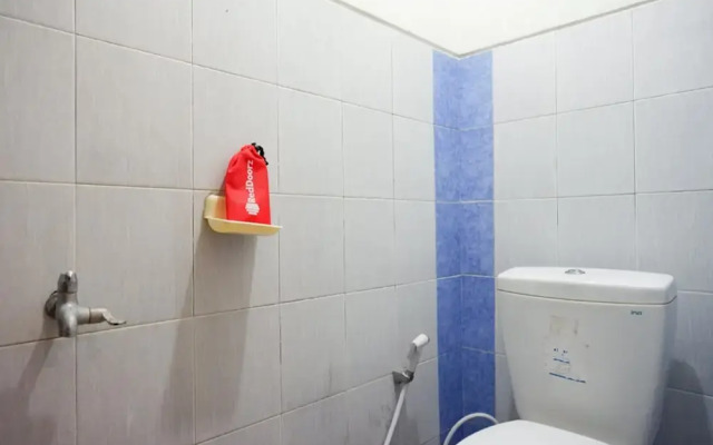 RedDoorz Syariah near Menara Kudus