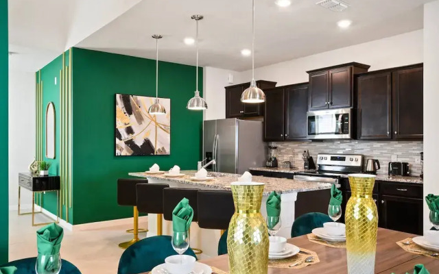 Spacious Family Getaway at Windsor Island Resort