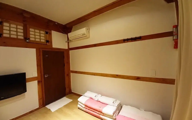 Jeonju Pungnamheon Hanok Stay