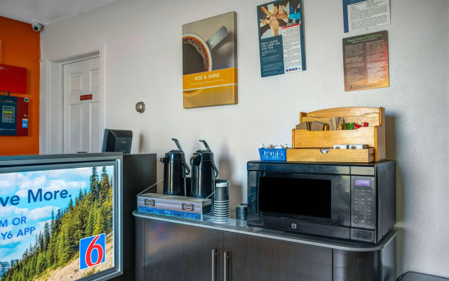 Motel 6 Baker City, OR