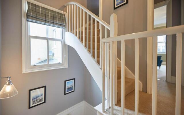 Host Stay Henderson House