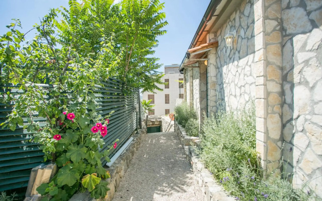 Garden Apartment Hotel Split