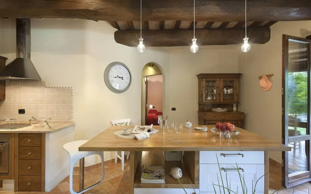 Casale Degli Ulivi 12 by Marche Holiday Villas