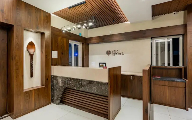 Grand Regal, Islampur