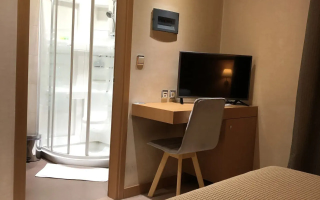 Deves Hotel