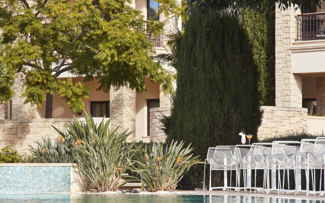 Aphrodite Hills Hotel