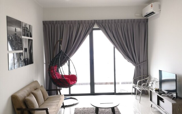 Sea View Homestay @ Country Garden Danga Bay