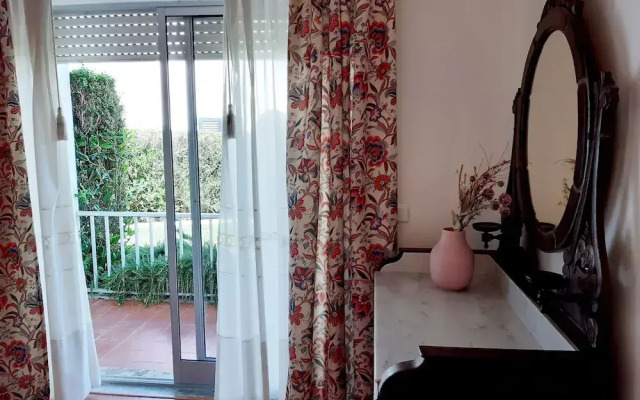 Impecable 4-bed Villa in Praia da Areia Branca