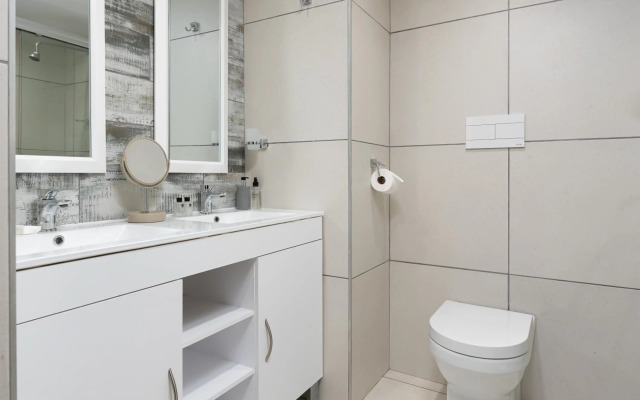 Montclair Apartments