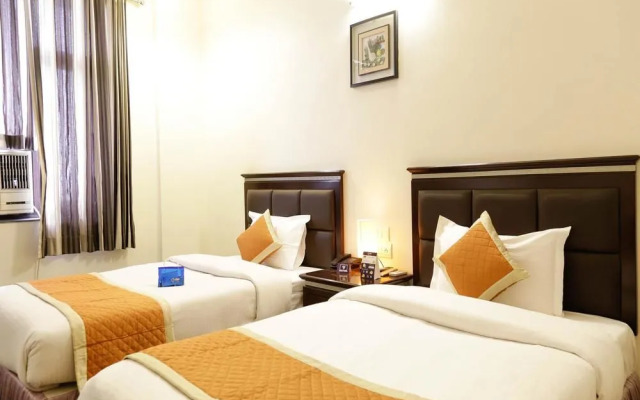 OYO 2166 Hotel KMahaveer