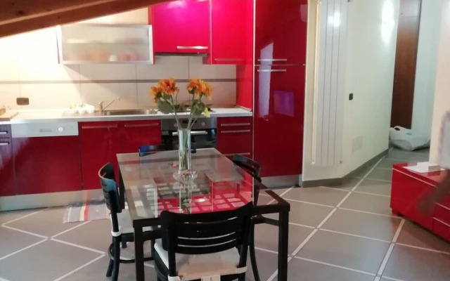 Comfortable attic with parking space in Chiavari