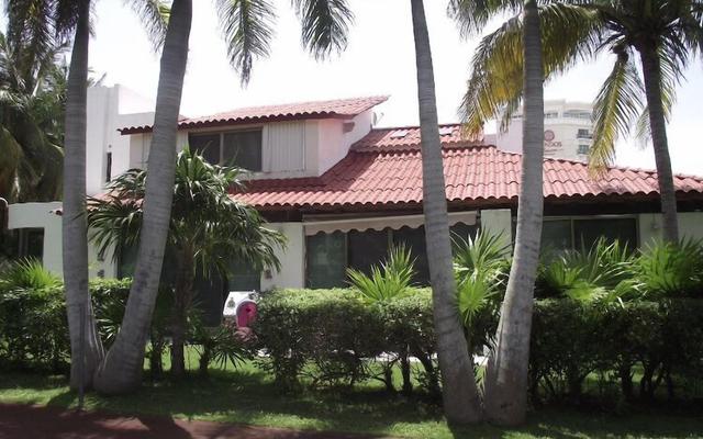 Tu Casa En Zona Hotelera a una Cuadra de la Playa