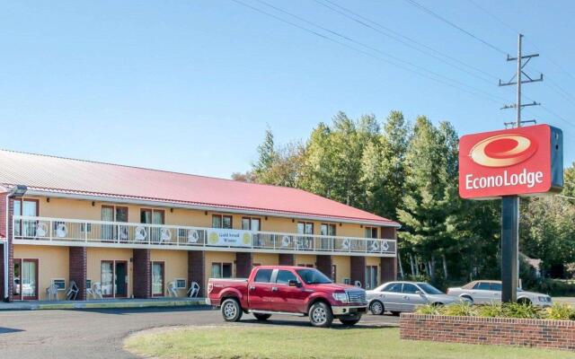 Econo Lodge Cadillac