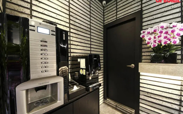 Goyang (Jugyo) Stay Bishop Hotel