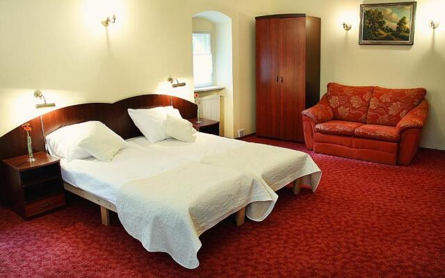 Hotel Przy Oślej Bramie - Zamek Książ