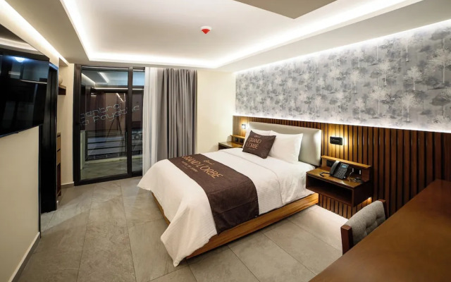 HOTEL GRAND LORBE by JAMM