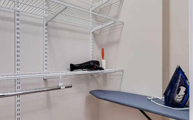 Апартаменты на проспекте Соколова 68с2