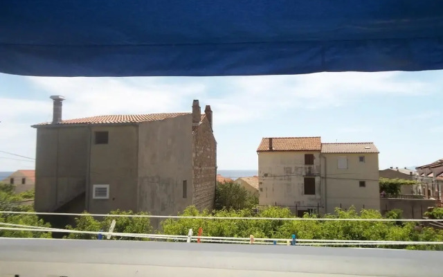 Lovely 1-bed Apartment in Komiža