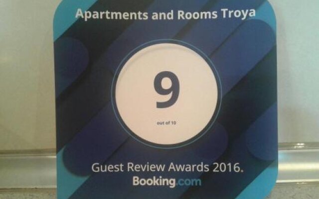 Apartments And Rooms Troya