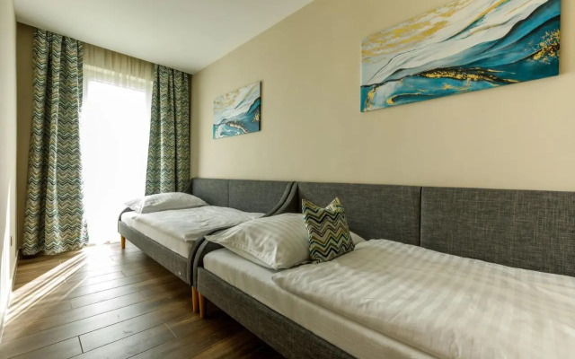 Royal Cafe Apartman