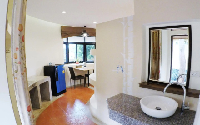 Chiangrai Lake Hill Resort