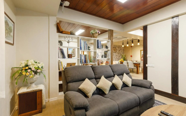 Le Charcoa Hotel